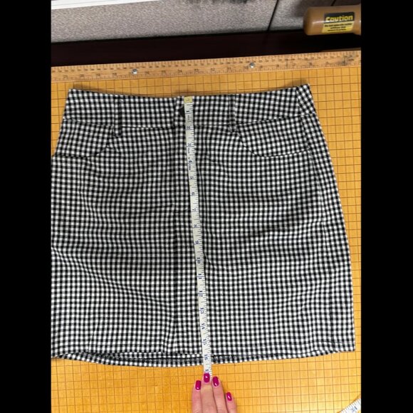 Charlotte Russe mini check skirt - Picture 4 of 5